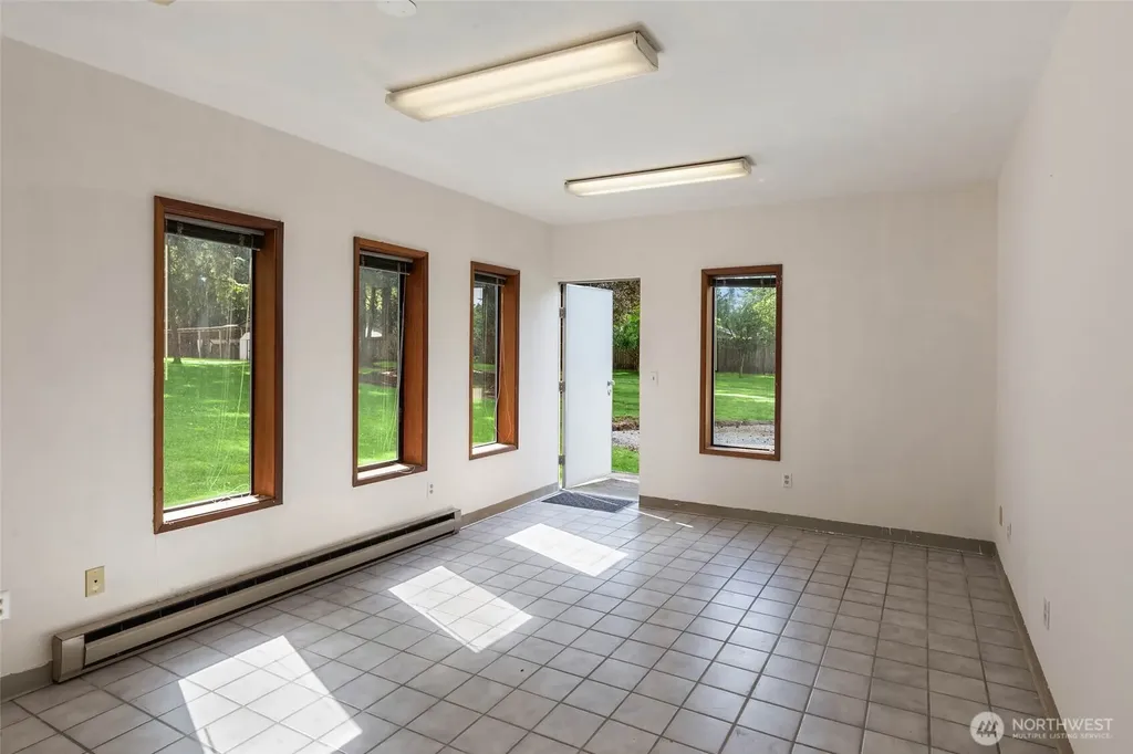 14043 177th Avenue SE Renton WA 98059