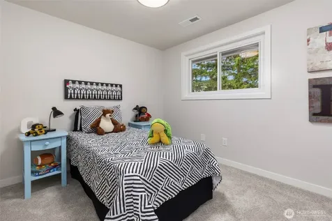 14043 177th Avenue SE Renton WA 98059