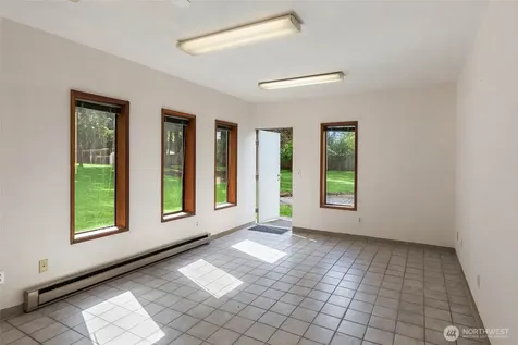 14043 177th Avenue SE Renton WA 98059