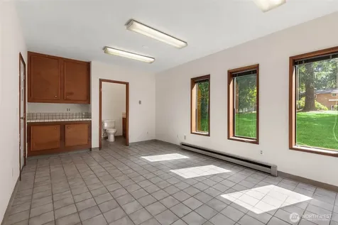 14043 177th Avenue SE Renton WA 98059
