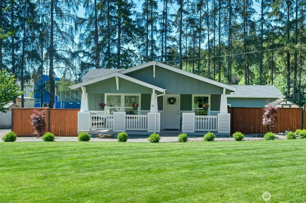 15 Maple Leaf Street Raymond WA 98577