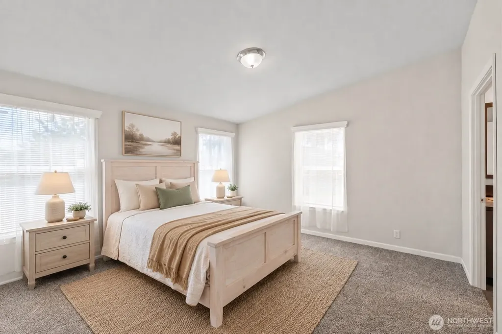 15 Maple Leaf Street Raymond WA 98577