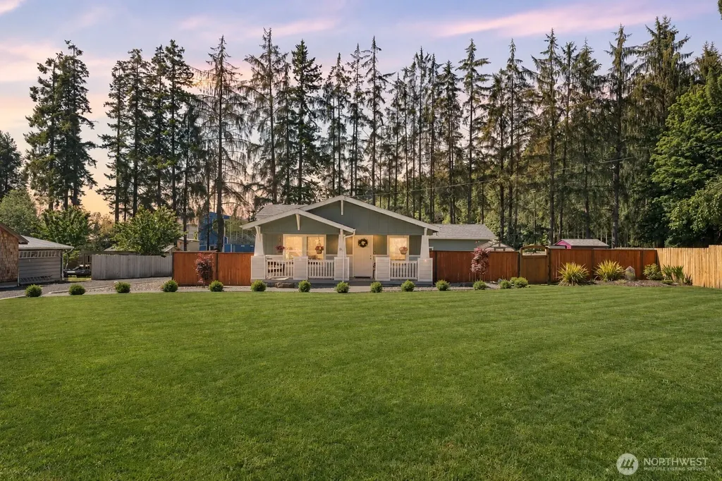 15 Maple Leaf Street Raymond WA 98577