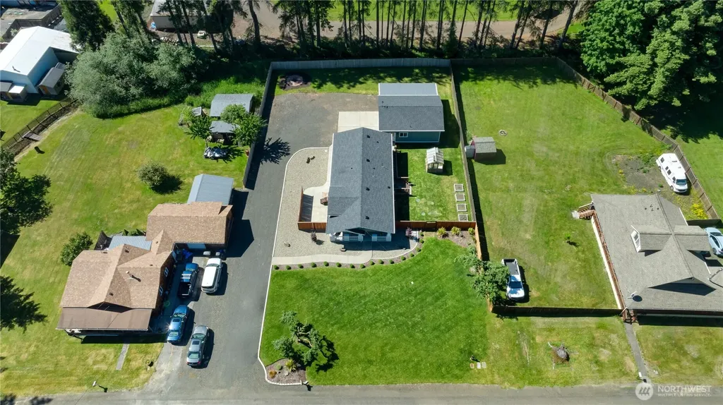 15 Maple Leaf Street Raymond WA 98577