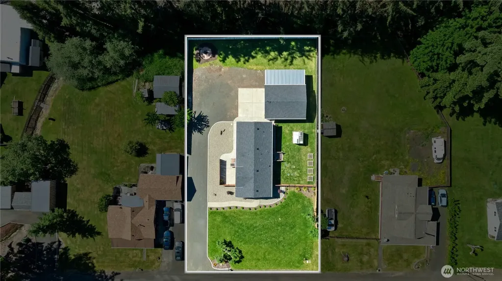 15 Maple Leaf Street Raymond WA 98577
