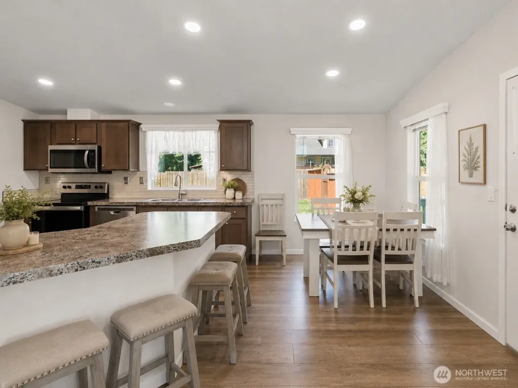 15 Maple Leaf Street Raymond WA 98577
