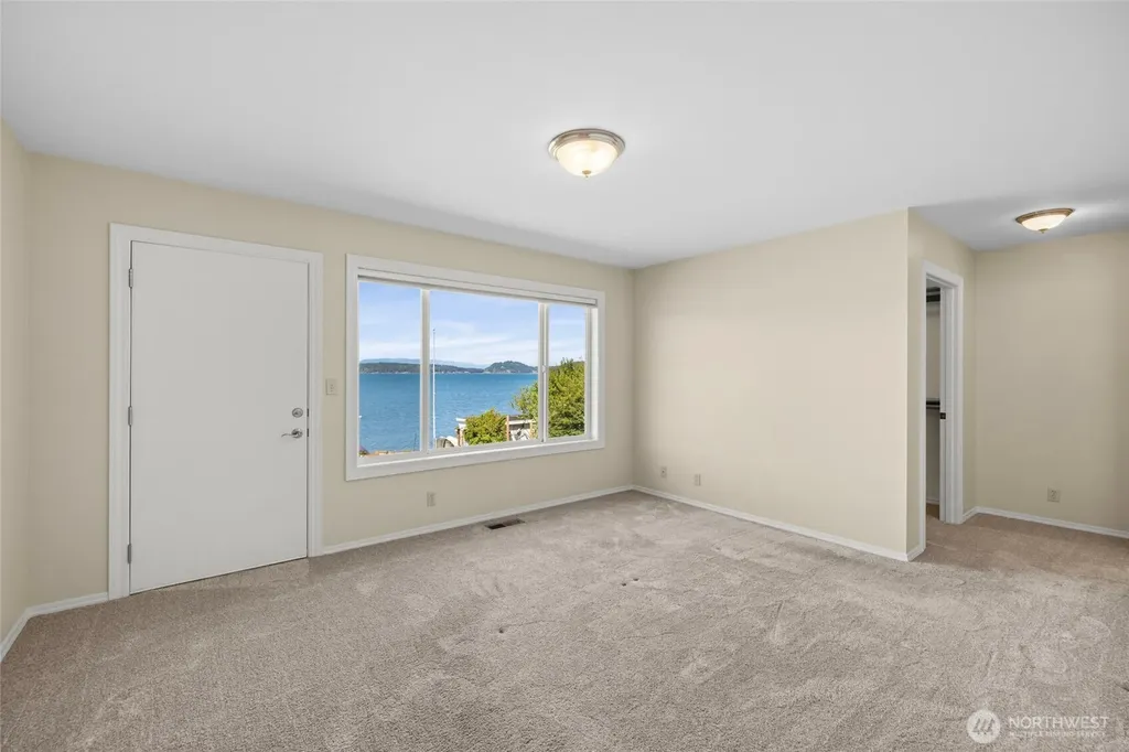 639 E Beacon View Drive Oak Harbor WA 98277