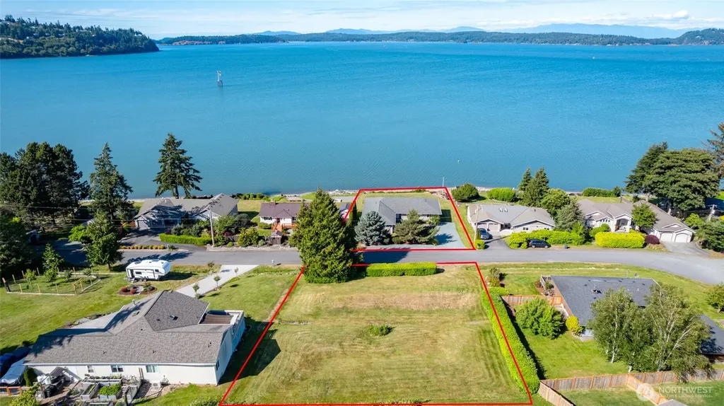 639 E Beacon View Drive Oak Harbor WA 98277