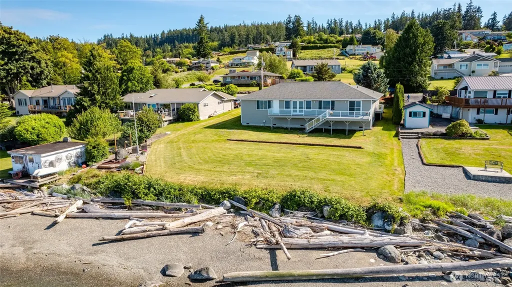 639 E Beacon View Drive Oak Harbor WA 98277