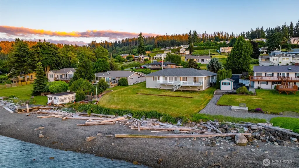 639 E Beacon View Drive Oak Harbor WA 98277
