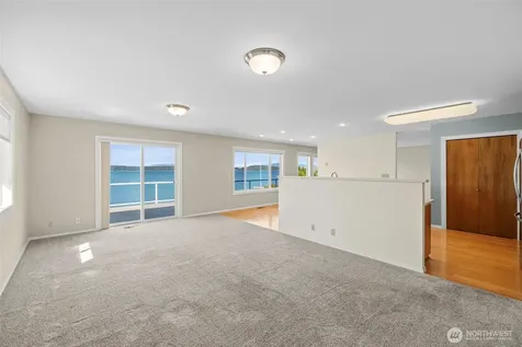 639 E Beacon View Drive Oak Harbor WA 98277