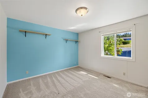 639 E Beacon View Drive Oak Harbor WA 98277