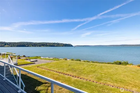 639 E Beacon View Drive Oak Harbor WA 98277