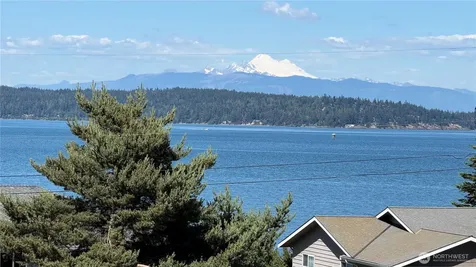 639 E Beacon View Drive Oak Harbor WA 98277