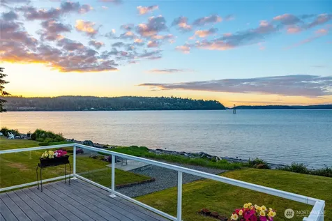 639 E Beacon View Drive Oak Harbor WA 98277