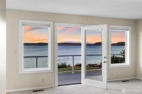 639 E Beacon View Drive Oak Harbor WA 98277
