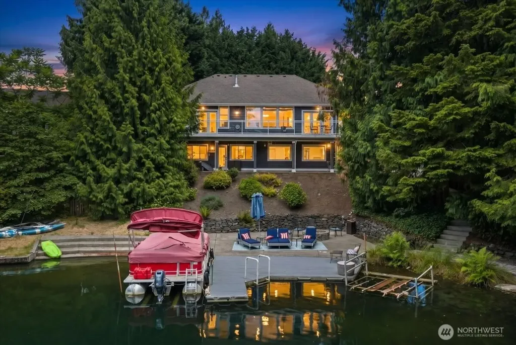 3324 Deer Island Drive E Lake Tapps WA 98003