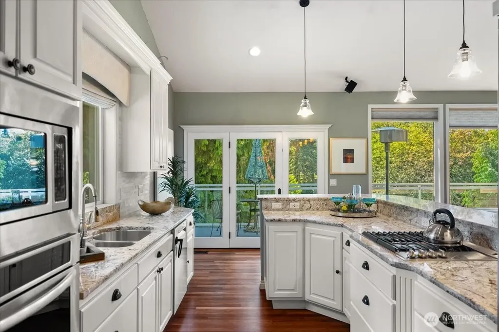 3324 Deer Island Drive E Lake Tapps WA 98003