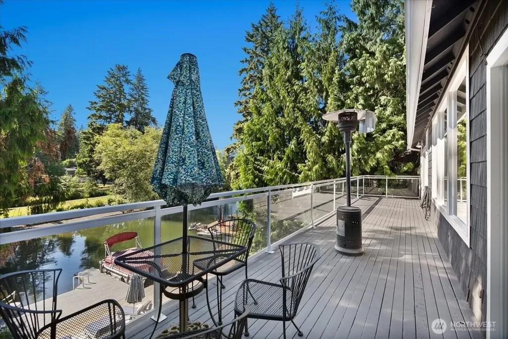 3324 Deer Island Drive E Lake Tapps WA 98003