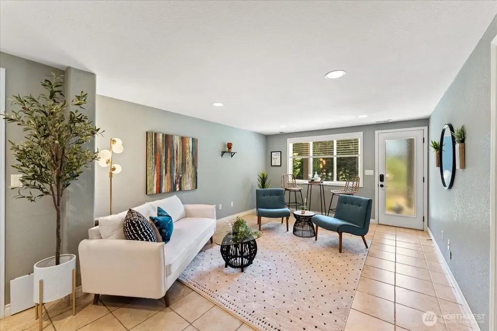 3324 Deer Island Drive E Lake Tapps WA 98003