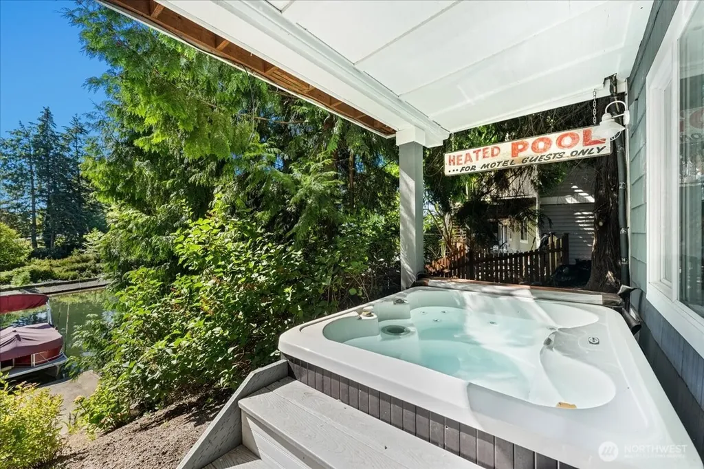3324 Deer Island Drive E Lake Tapps WA 98003