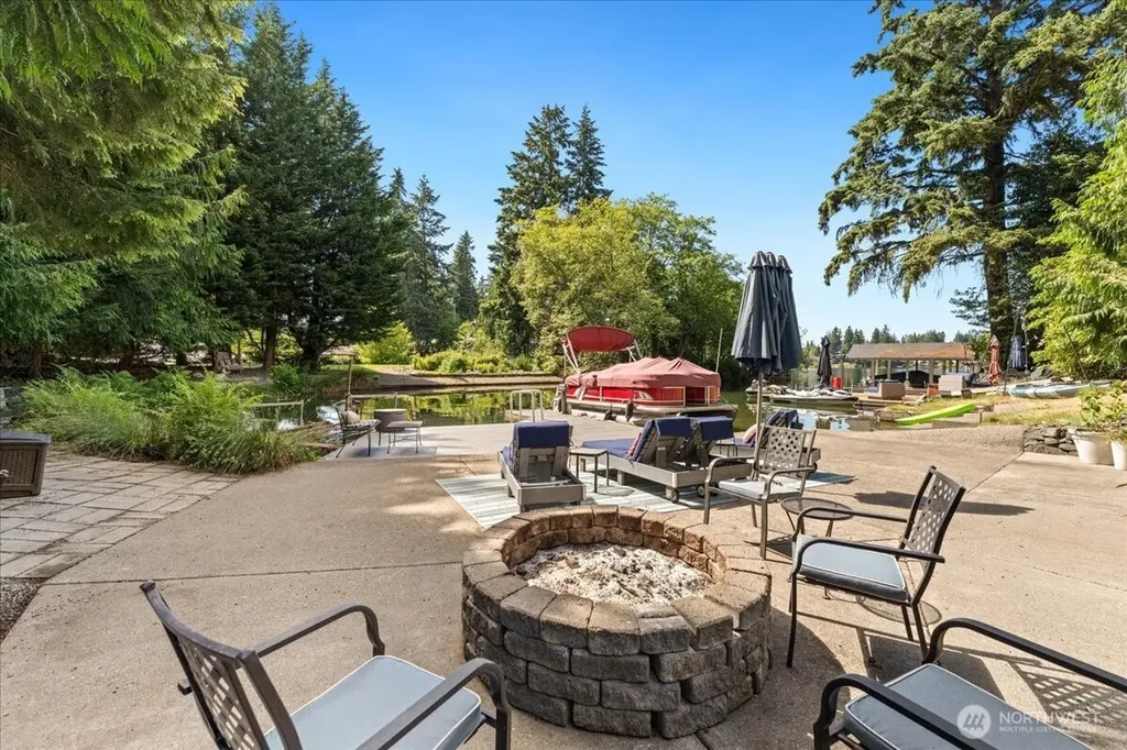 3324 Deer Island Drive E Lake Tapps WA 98003