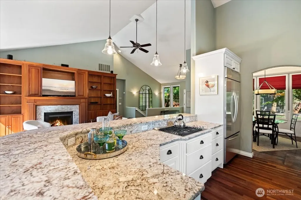 3324 Deer Island Drive E Lake Tapps WA 98003