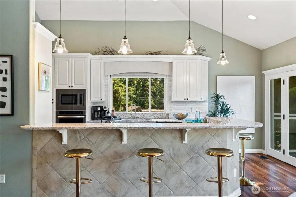 3324 Deer Island Drive E Lake Tapps WA 98003