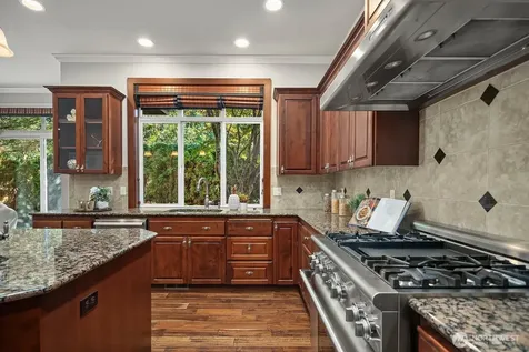 2098 211th Place SE Sammamish WA 98075