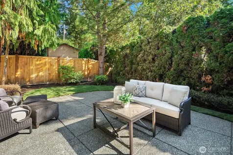 2098 211th Place SE Sammamish WA 98075