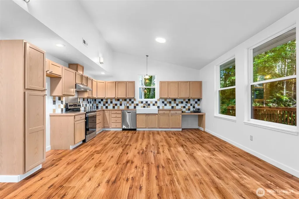 17818 SE Overlake Court Yelm WA 98597