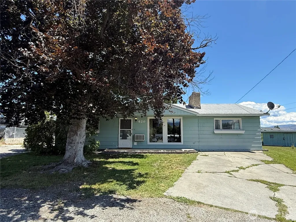 620 Skyview Drive Omak WA 98841