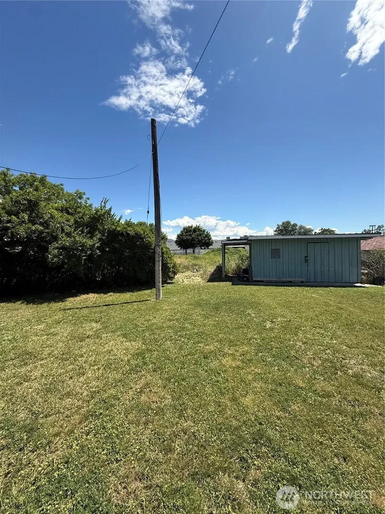 620 Skyview Drive Omak WA 98841