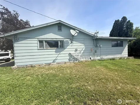 620 Skyview Drive Omak WA 98841