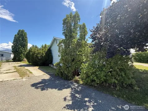 620 Skyview Drive Omak WA 98841