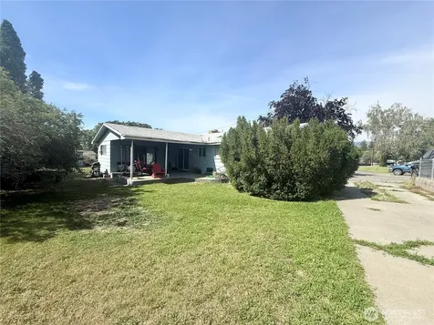 620 Skyview Drive Omak WA 98841