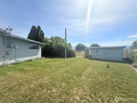 620 Skyview Drive Omak WA 98841