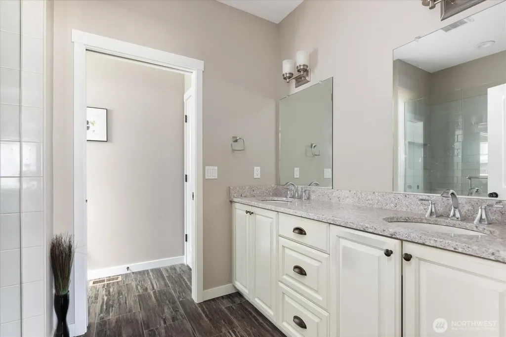 1720 SW Waterside Court Oak Harbor WA 98277