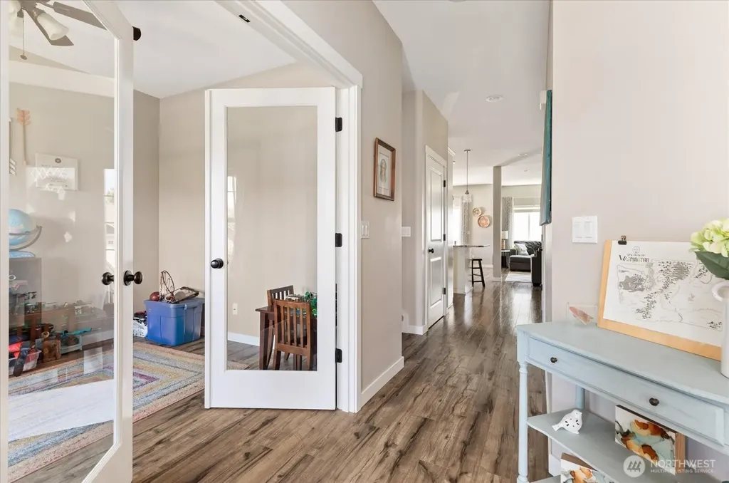 1720 SW Waterside Court Oak Harbor WA 98277