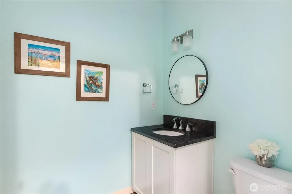 1720 SW Waterside Court Oak Harbor WA 98277