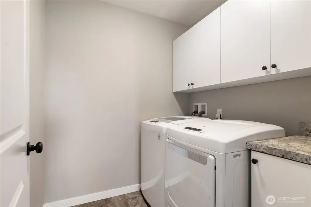1720 SW Waterside Court Oak Harbor WA 98277
