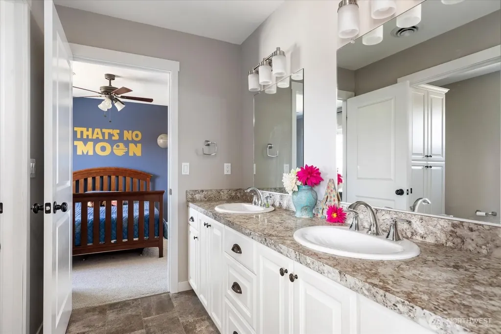 1720 SW Waterside Court Oak Harbor WA 98277