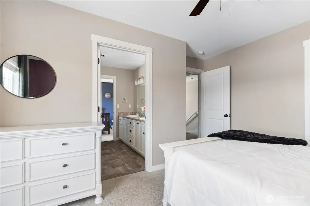1720 SW Waterside Court Oak Harbor WA 98277