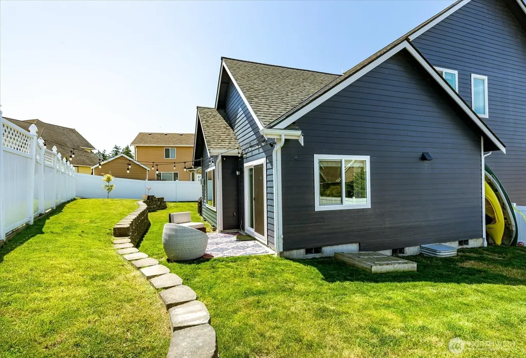 1720 SW Waterside Court Oak Harbor WA 98277