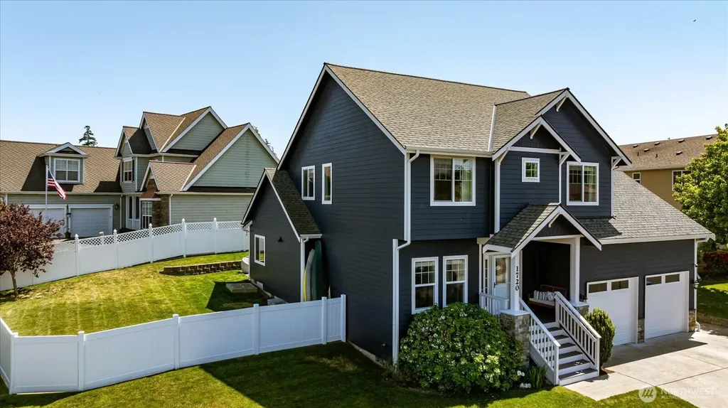 1720 SW Waterside Court Oak Harbor WA 98277