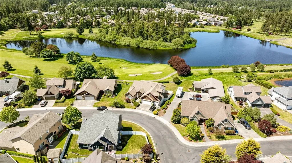 1720 SW Waterside Court Oak Harbor WA 98277