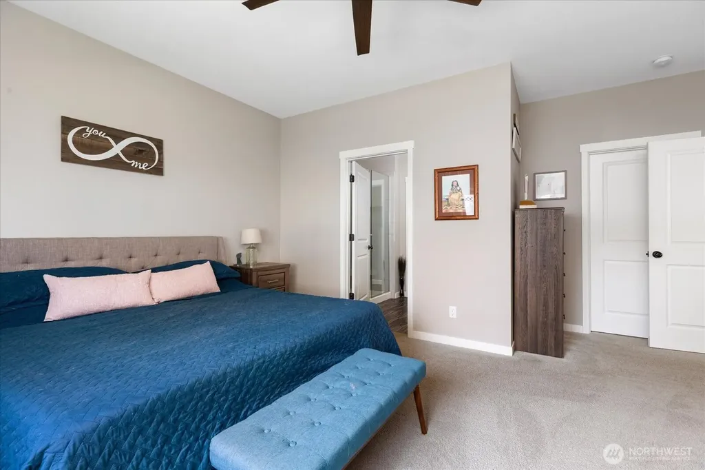 1720 SW Waterside Court Oak Harbor WA 98277