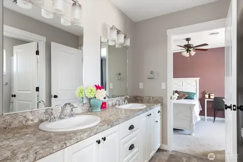 1720 SW Waterside Court Oak Harbor WA 98277