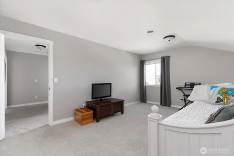 1720 SW Waterside Court Oak Harbor WA 98277