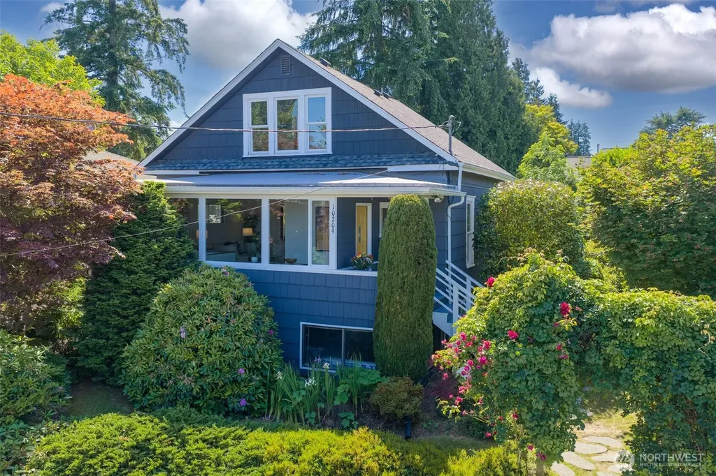 10209 64th Avenue S Seattle WA 98178